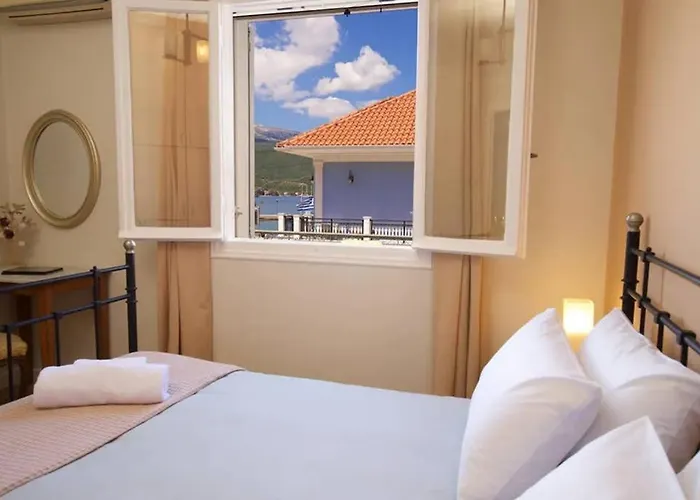 Casa Di Vito, 10m From Sami's Main Square Apartament *