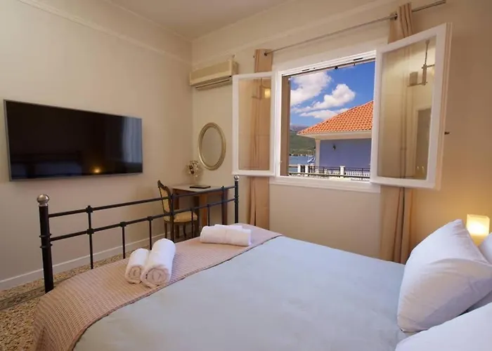 Casa Di Vito, 10m From Sami's Main Square