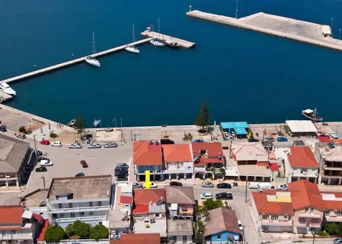 Casa Di Vito, 10m From Sami's Main Square Apartament *