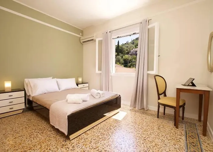 Casa Di Vito, 10m From Sami's Main Square Apartament