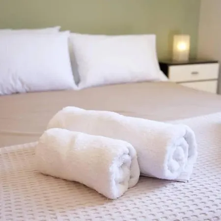 Casa Di Vito, 10m From Sami's Main Square *