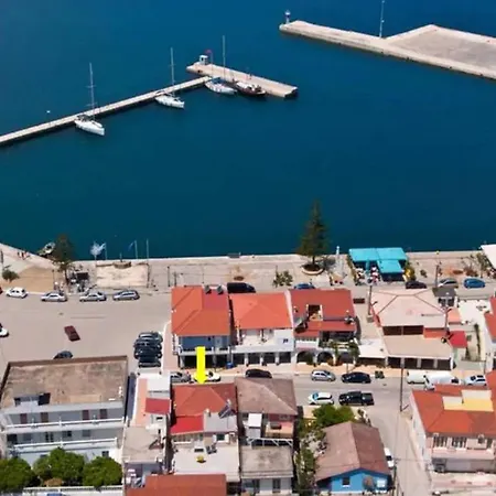 Casa Di Vito, 10m From Sami's Main Square شقة *