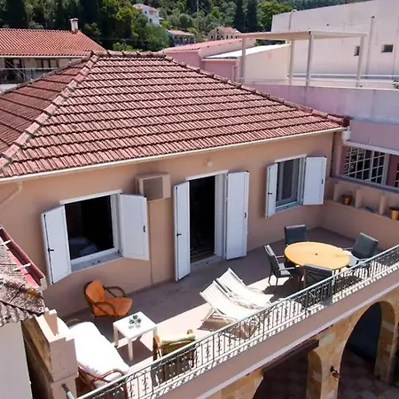 Casa Di Vito, 10m From Sami's Main Square Apartment *
